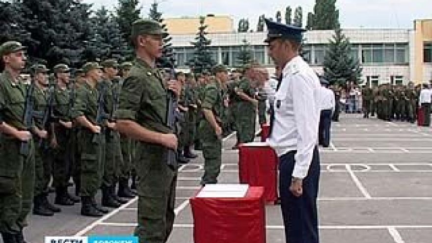 Более 700 солдат-срочников приняли присягу