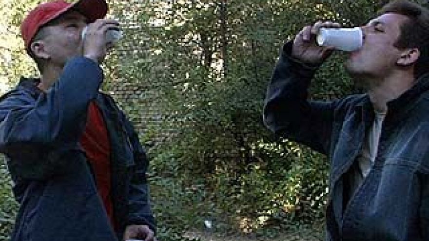 Милиционеры проверили качество "огненной воды"