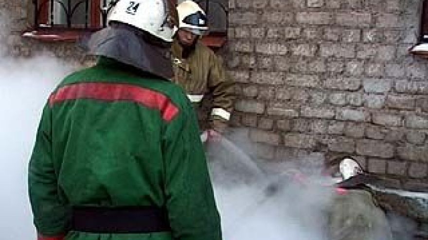 Пожарные боролись с возгоранием в жилом доме на Ворошилова более 3 часов