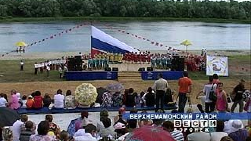 Фестиваль "Песни над Доном" финишировал в Верхнем Мамоне