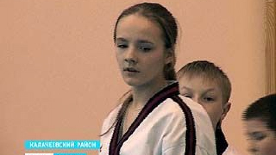 На первенстве ЦФО юная тхеквондистка из Калача завоевала "золото"