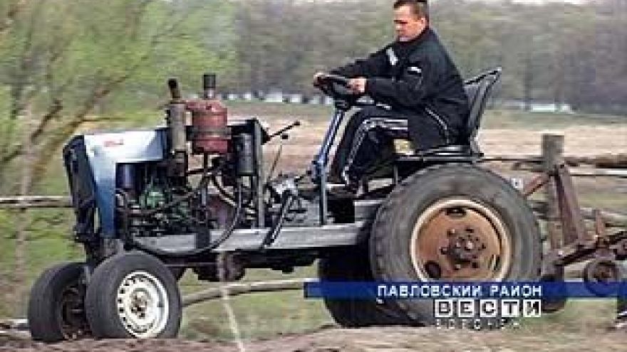 Павловский дачник сотворил чудо-трактор