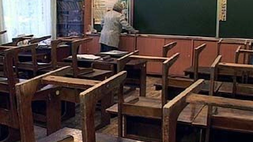 Ученики нескольких городских и областных школ - на вынужденных каникулах