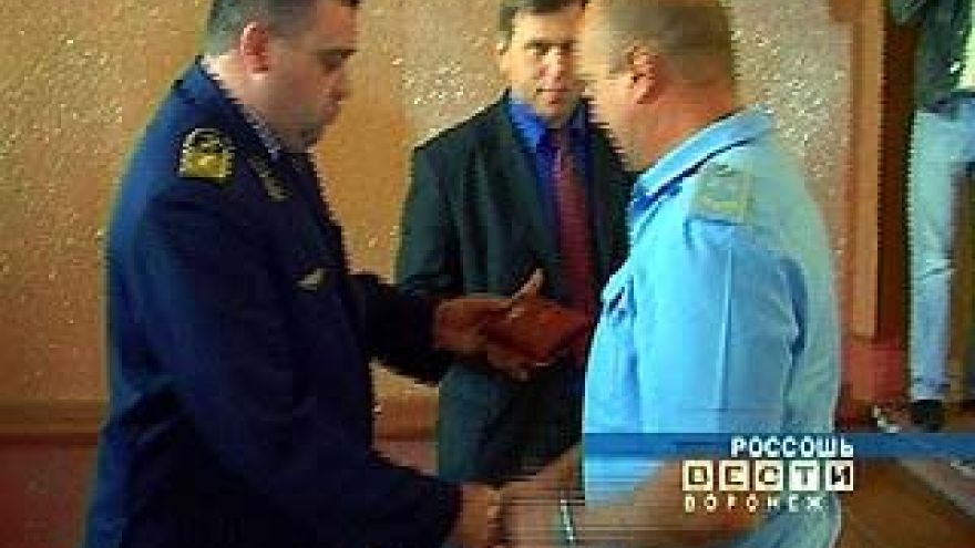 Воронежские машинисты получили нагрудные знаки за безаварийный проезд