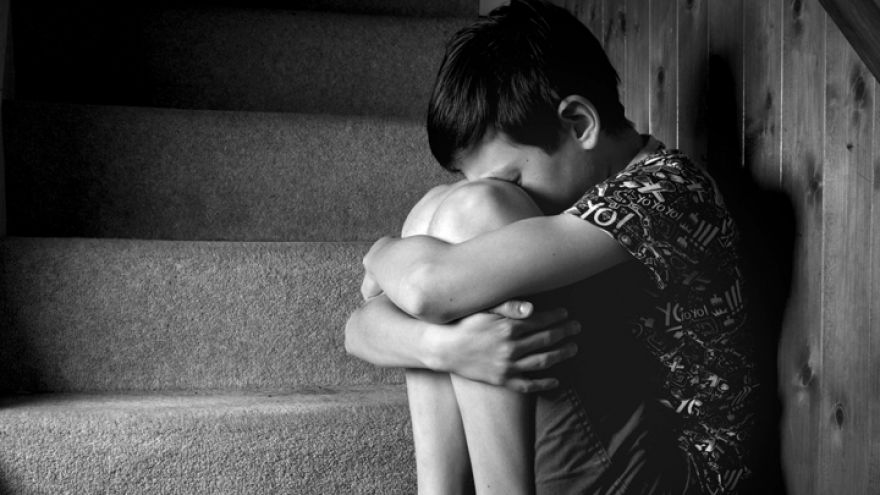 В Воронежской области 10-летний мальчик повесился на кровати во время игры