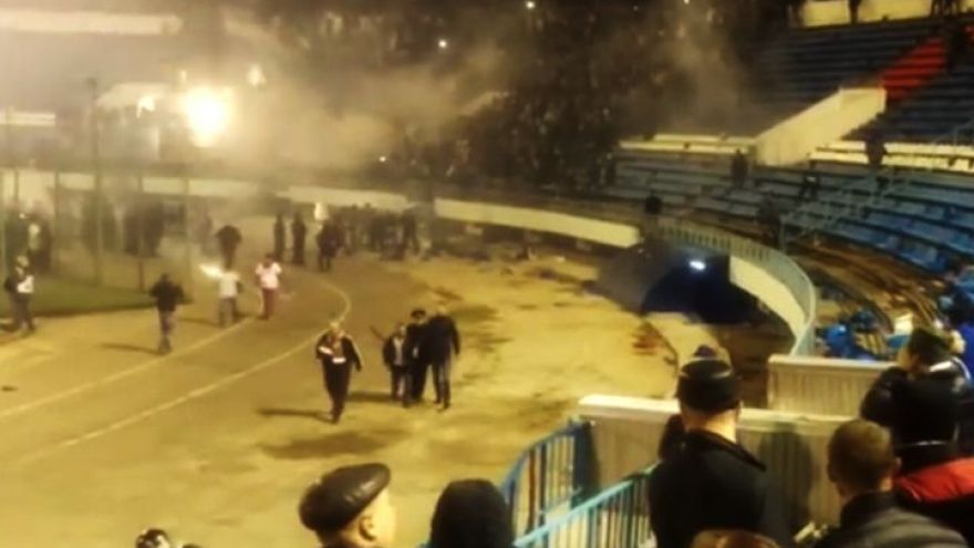 ВИДЕО: Массовая драка болельщиков на матче «Факел» – «Динамо» не помешала воронежцам одержать победу