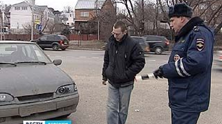 Воронежских водителей призывают помыть номера