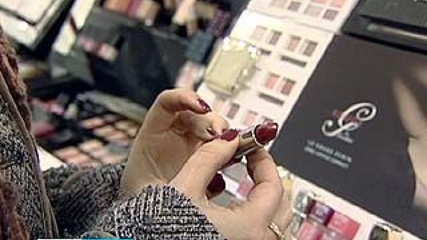 Цены на косметику могут стать ниже уже летом