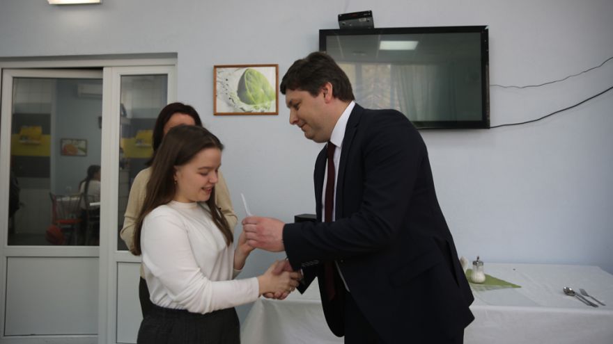 Школьники из Нововоронежа стали победителями и призёрами фестиваля «Зажигаем звёзды»