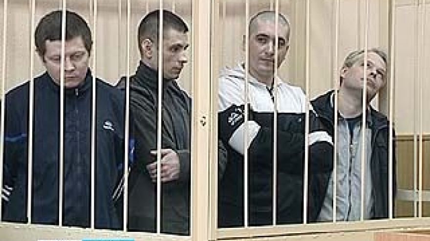 В областном суде начали зачитывать приговор бывшим стражам порядка