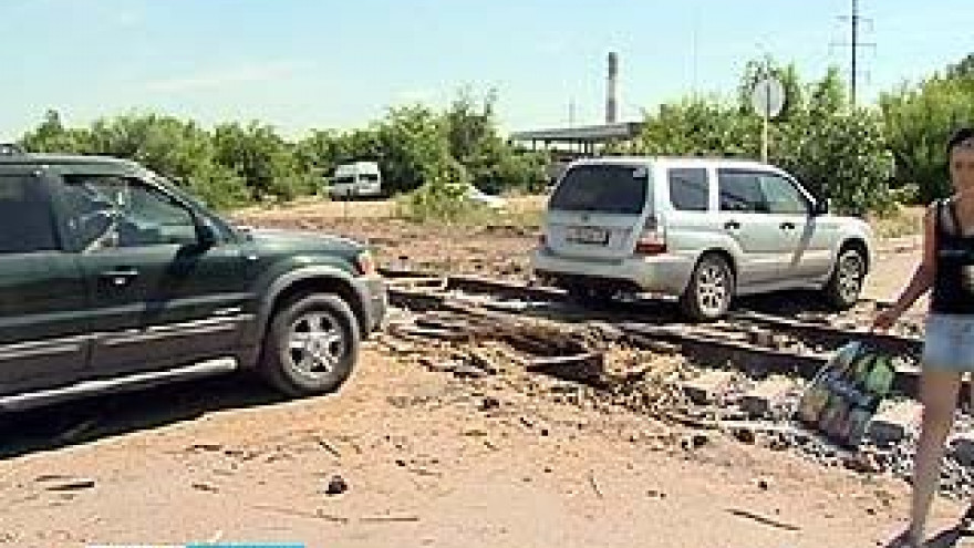 Жилой квартал в районе улицы Любы Шевцовой оказался отрезанным от города