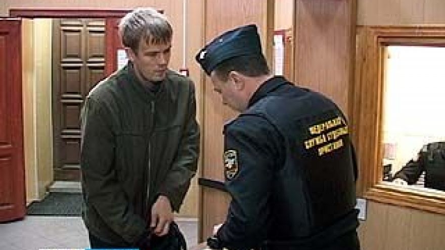 Воронежцы пытались пронести в суд 660 запрещенных предметов в течение года