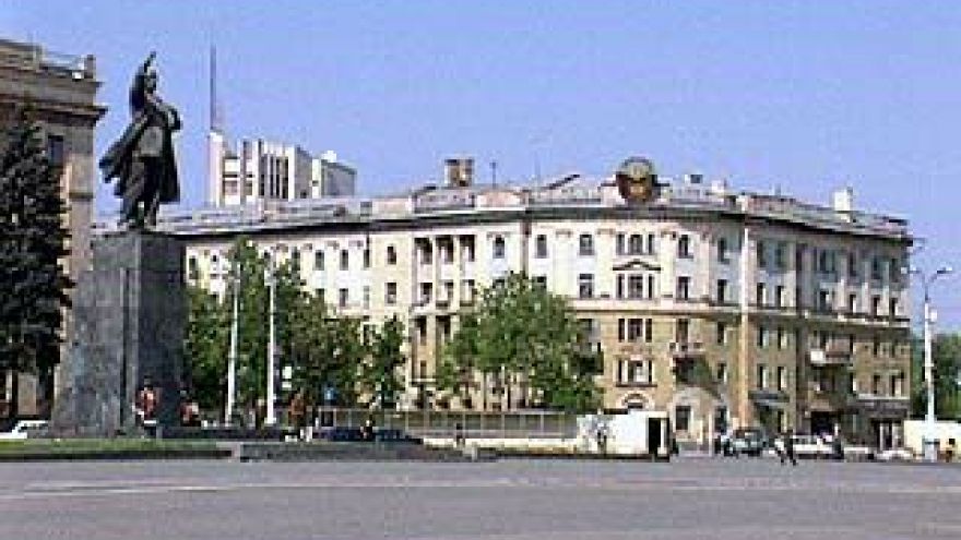 Сотрудники ГУВД пройдут торжественным маршем по площади Ленина