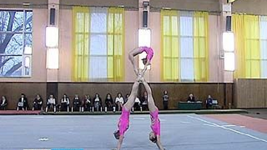 Чемпионат области и первенство города по акробатике стартовали в Воронеже