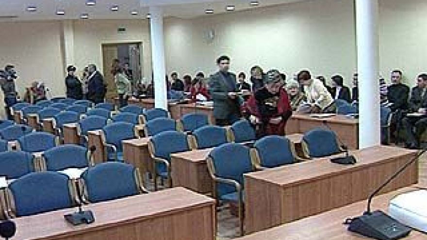 Депутаты горДумы переехали в гостиницу