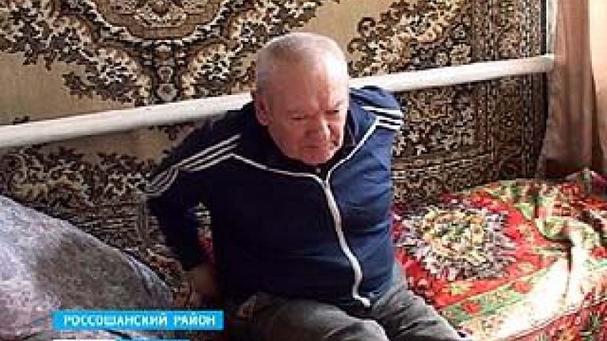 В Россошанском районе грабители избили и обокрали пенсионера