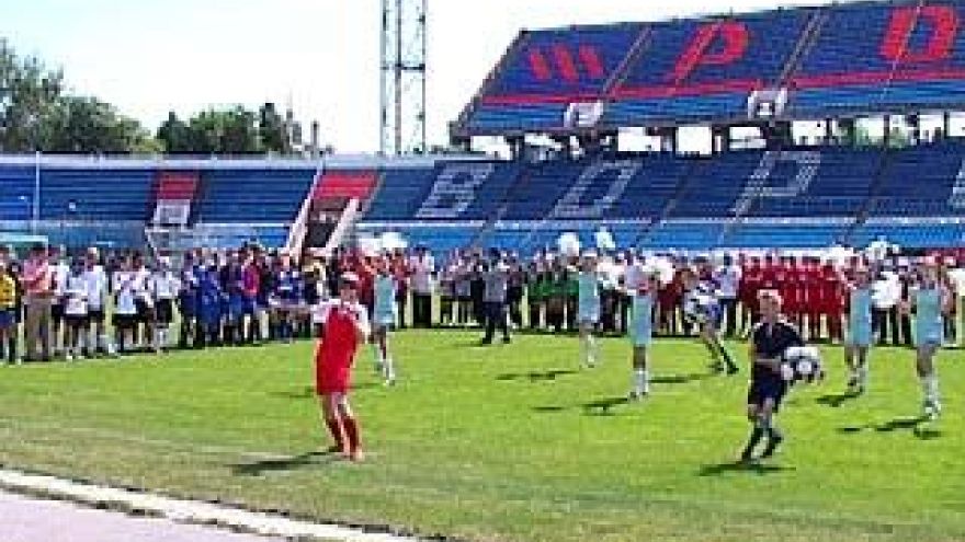 Детско-юношеские футбольные команды Воронежа сражаются за победу