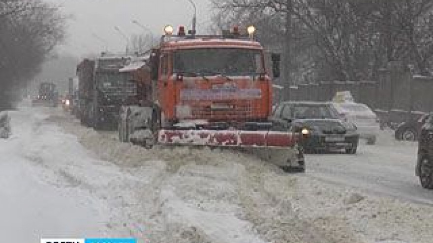 Воронеж уже стоит в пробках, а синоптики снова обещают снегопад