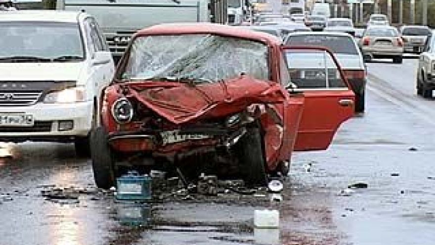 На Чернавском мосту произошло ДТП с участием трех автомобилей