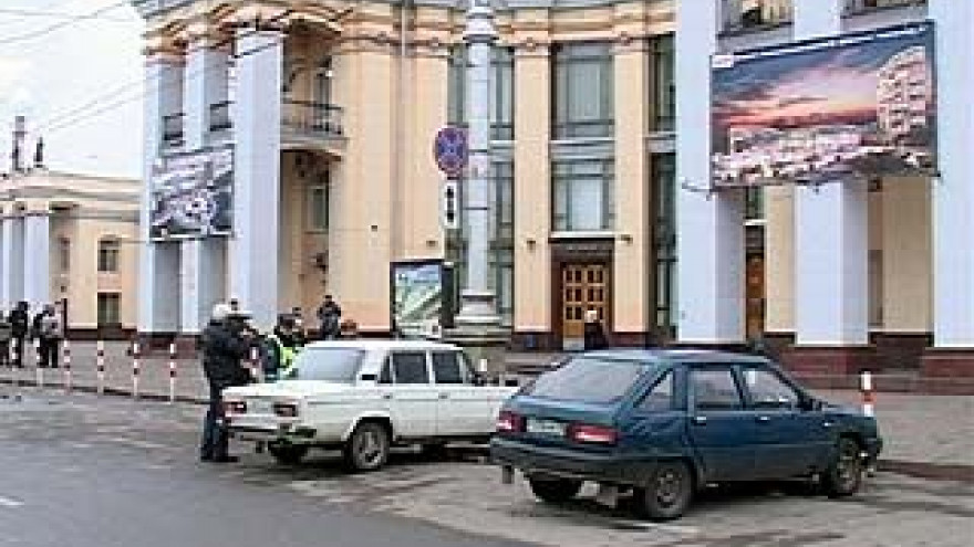 Сотрудники Воронежского ГИБДД ведут борьбу с беспорядочной парковкой