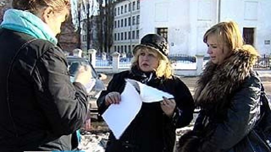 Воронежским учителям отказали и в областном суде