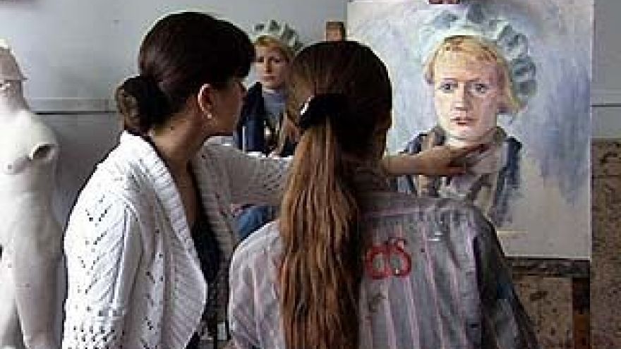 Воронежское художественное училище встретит 35-летие в старом статусе