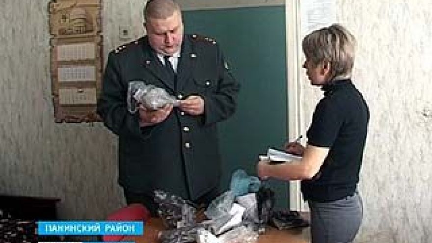Злоумышленники переправляли наркотики за колючую проволоку с помощью рогаток