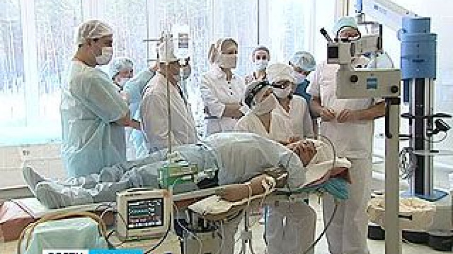 Немецкий хирург проводит в Воронеже мастер-класс по восстановлению слуха