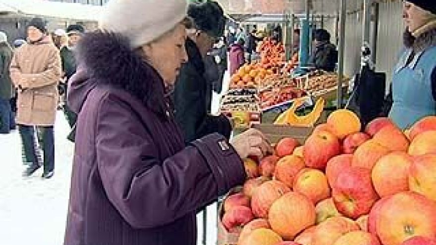 Ликвидацию уличных торговых точек в Воронеже решено отложить