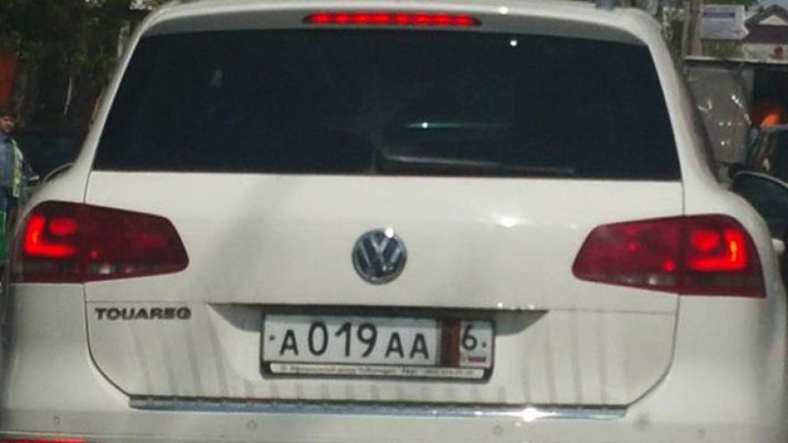 ФОТО: Воронежцев возмутил поступок автомобилиста, закрывшего номер Георгиевской ленточкой