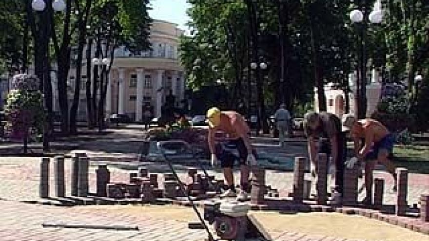 Бунинский сквер ко Дню города успеют привести в порядок