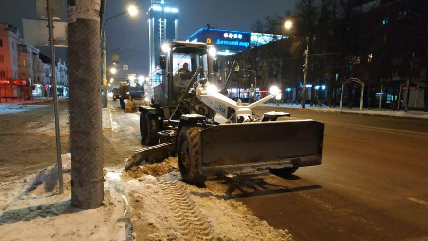 В Воронеже назвали сроки уборки снега с платных парковок
