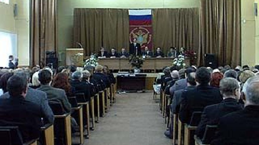 Службе судебных приставов 7 лет