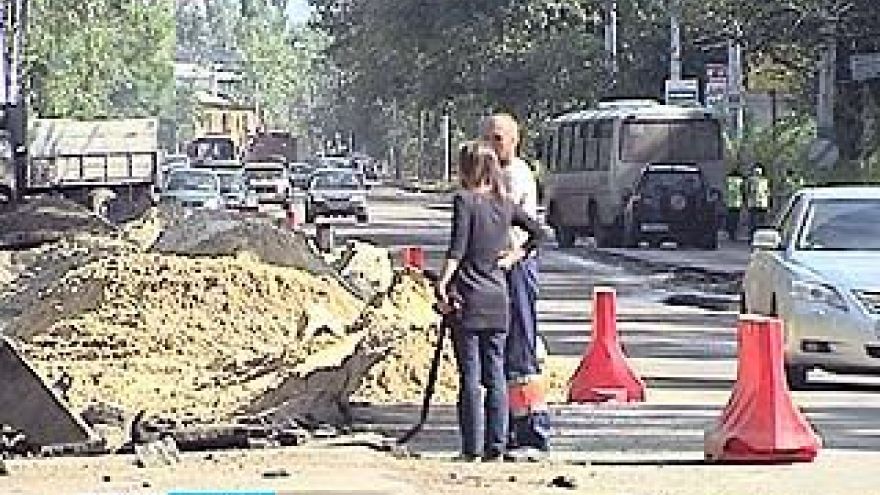 Комплексное благоустройство улицы Ростовской обещают закончить ко Дню города