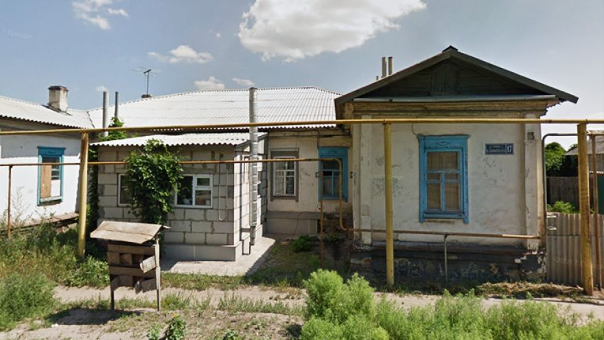 В Воронежской области семьи с детьми вынуждены жить в ветхом 100-летнем доме