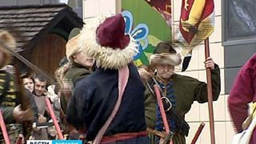Реконструкция битвы эпохи Смутного времени прошла в "Центре Галерея Чижова"