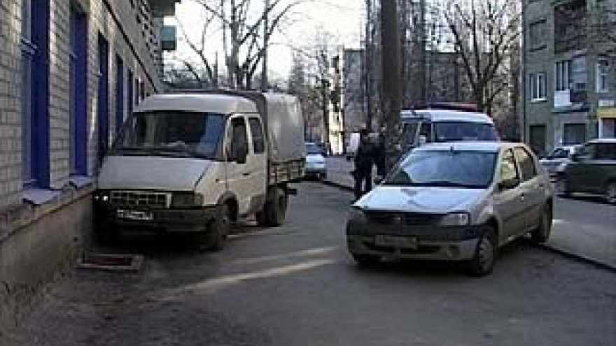 В детский сад на улице Куцыгина въехала "Газель"