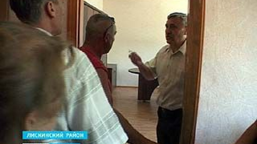В Лисках сотрудникам одной из нефтебаз два года не отдают долги по зарплате