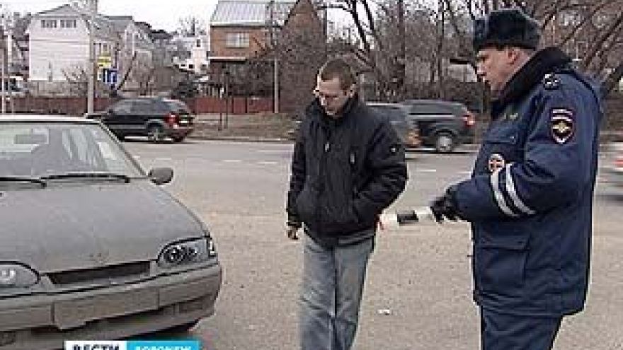 Воронежских водителей призывают помыть номера