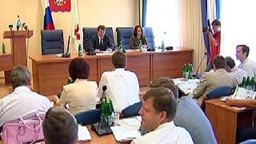 На повестке дня в Гордуме - готовность школ и ЖКХ