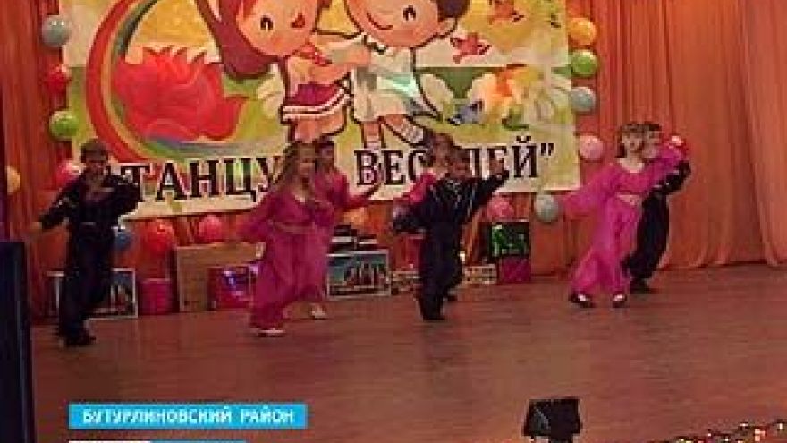 В Колодеевке Бутурлиновского района состоялся фестиваль детского танца