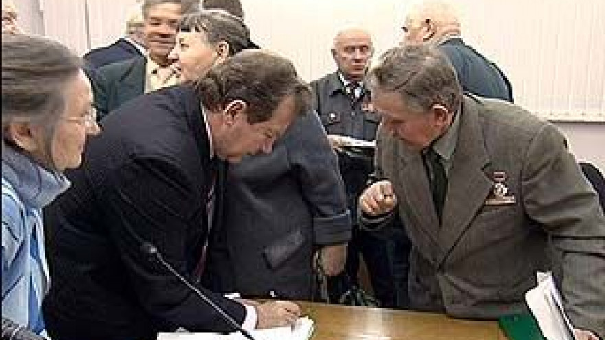 Депутат Александр Сысоев встретился с ветеранами