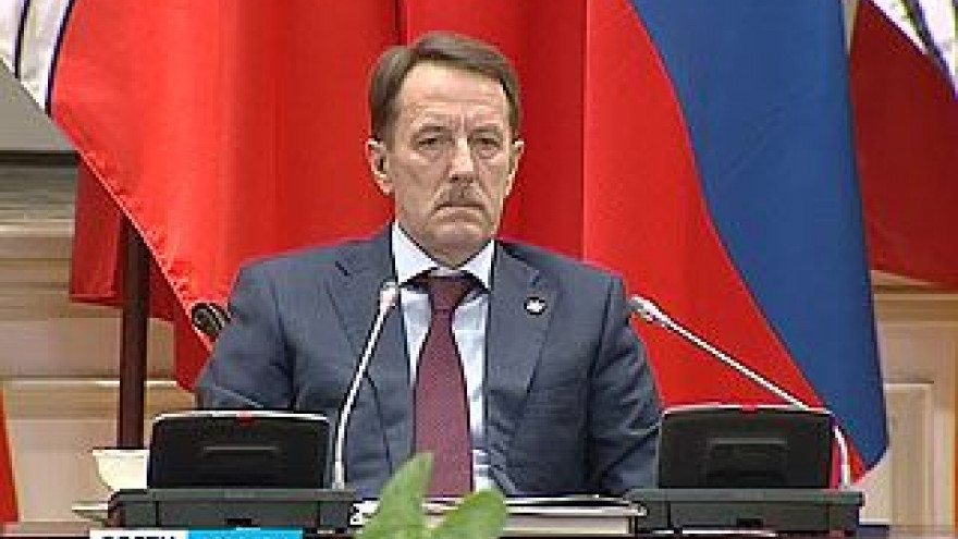 Глава региона посоветовал чиновникам экономить на покупках оборудования и машин