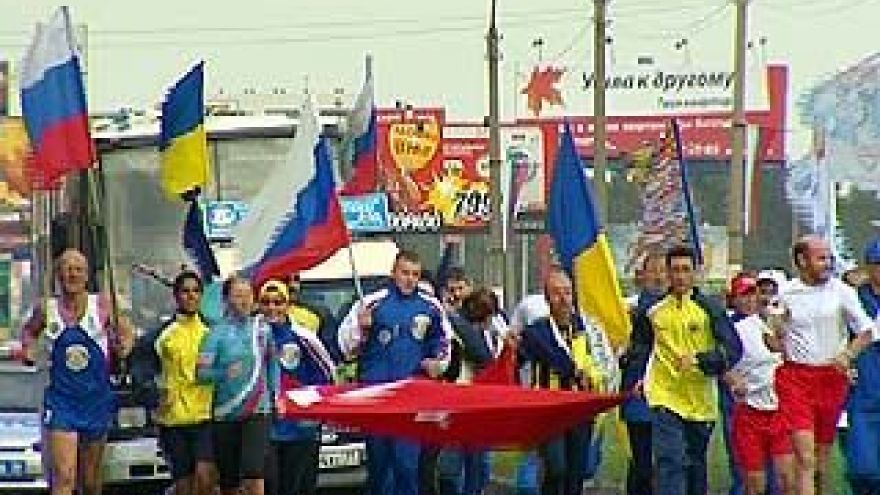 Участников легкоатлетического марафона встречали в Воронеже