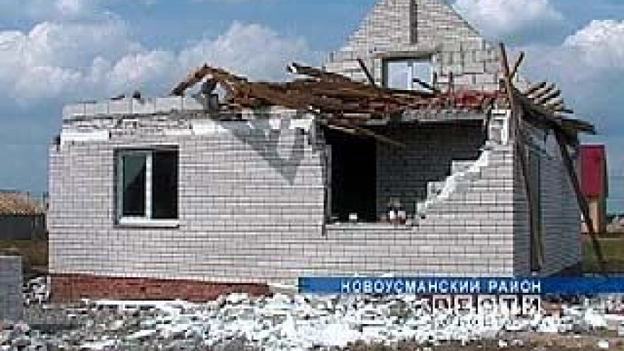 Коттеджный поселок Новоусманского района пострадал от урагана