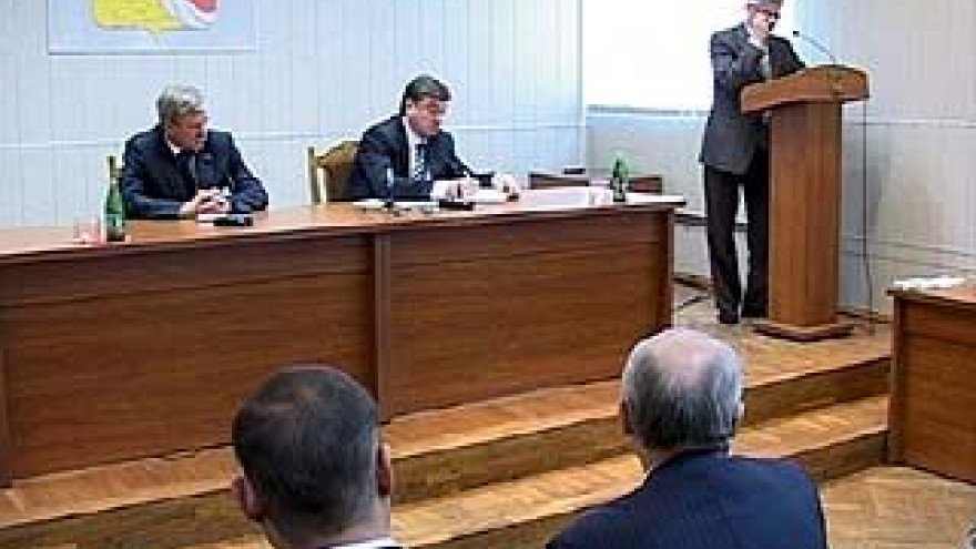 Подготовка к 65-летию Победы стала главной темой на совещании в мэрии