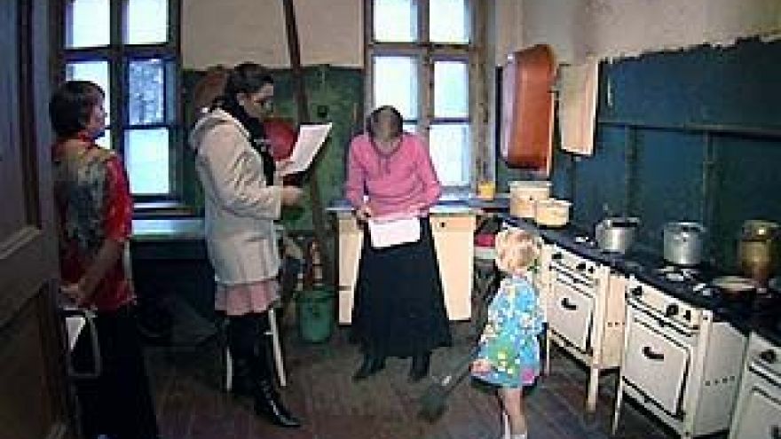 Почему жители аварийных домов Воронежа не спешат справлять новоселье?