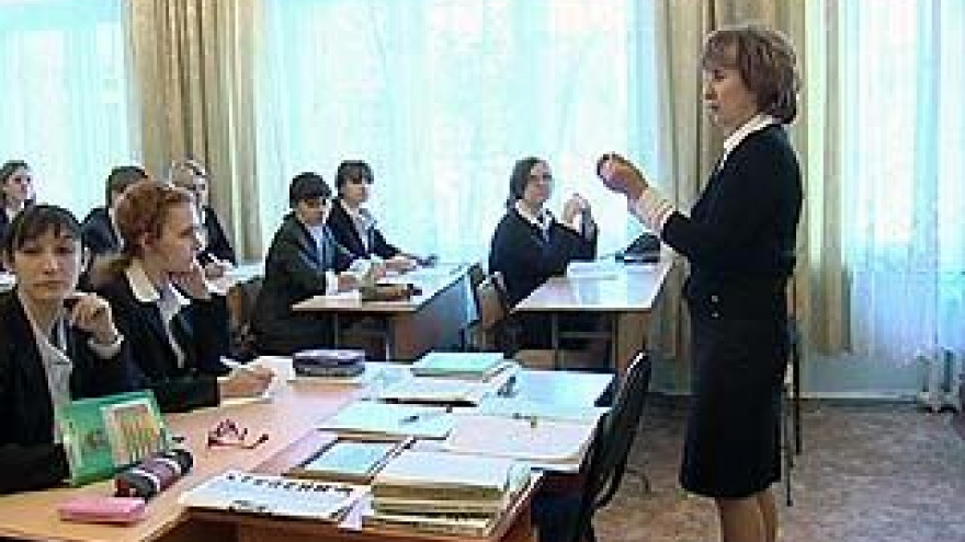 Дресс-код должен распространяться как на учеников, так и на учителей