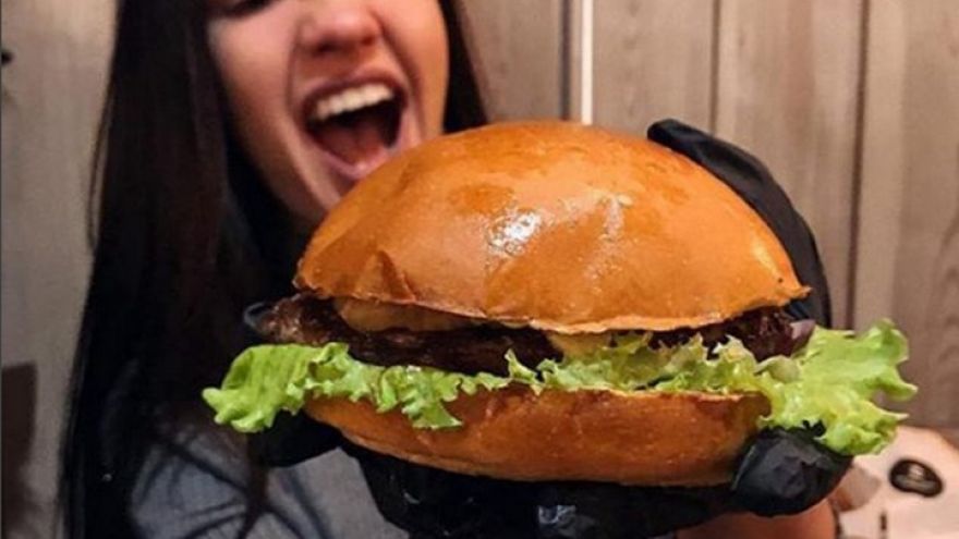Открытие бургерной Black Star Burger в Воронеже отложили до весны 2018 года
