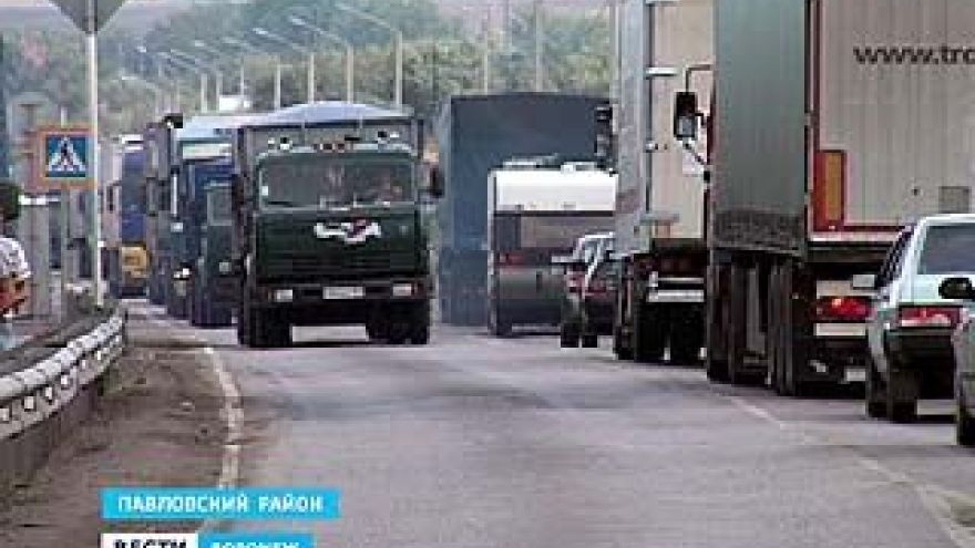 На трассе "Дон" в районе села Лосево образовалась огромная пробка